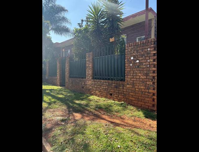 2 BEDROOM TOWNHOUSE FOR SALE IN WITFIELD